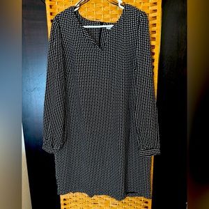 Women’s Lila Rose size 12 black & white dress rear zip